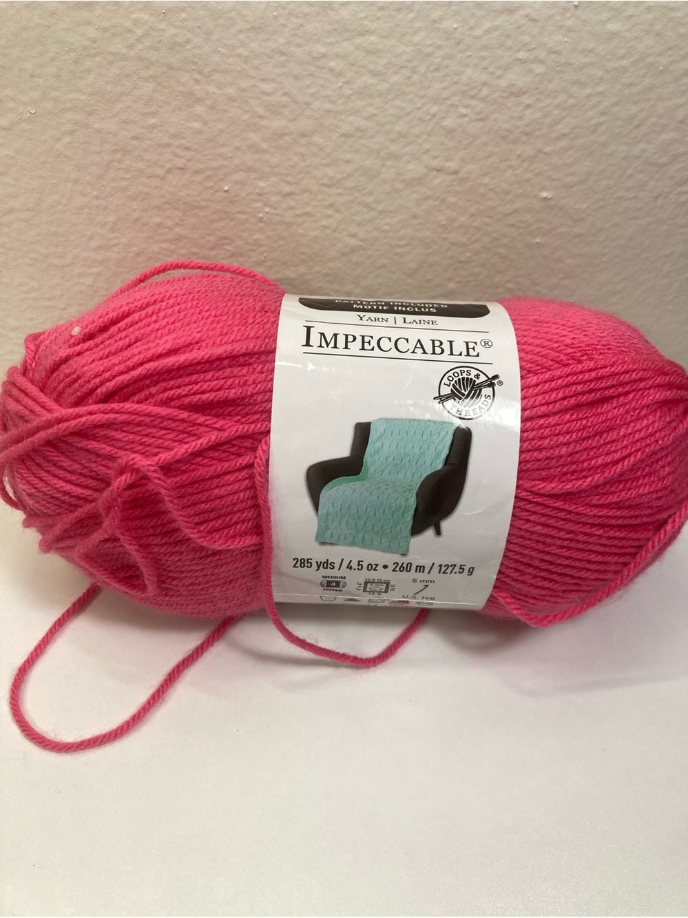 NWT Loops & Threads Impeccable Yarn Skein Color: Rose Bonbon 100% Acrylic